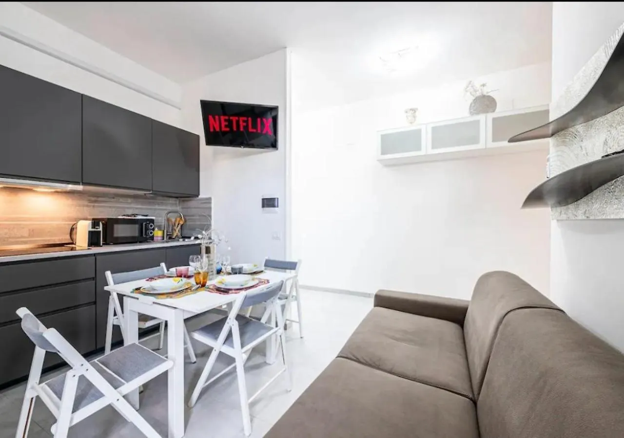 La Suite Di Tommy Con Parcheggio Privato Florence 0*,  Italy